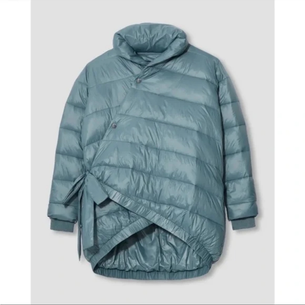 Universal Standard Kanda Puffer - Blue